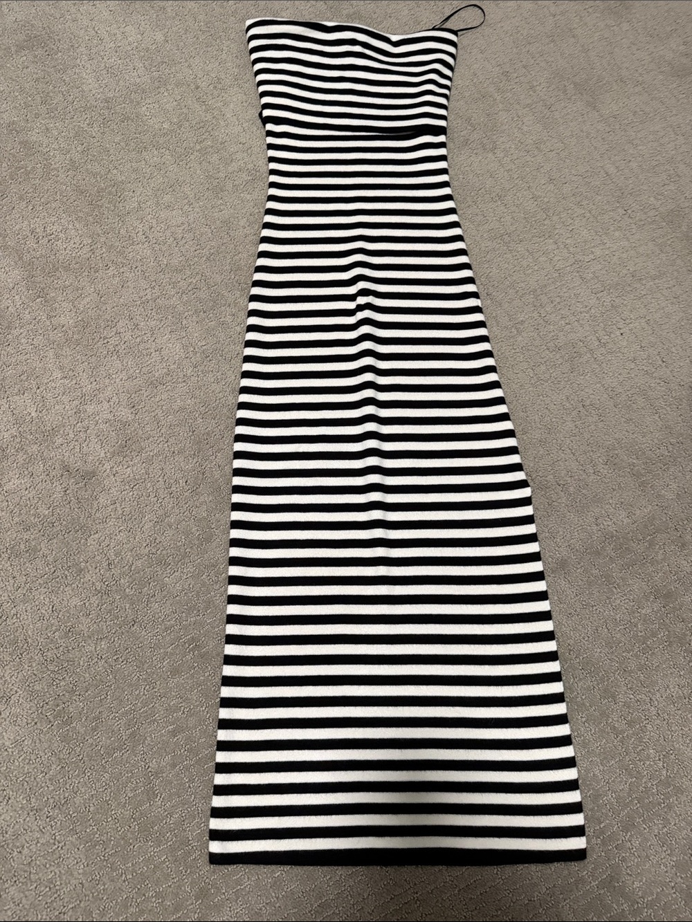 Evereve Black and White Strapless Ribbed Maxi Dress